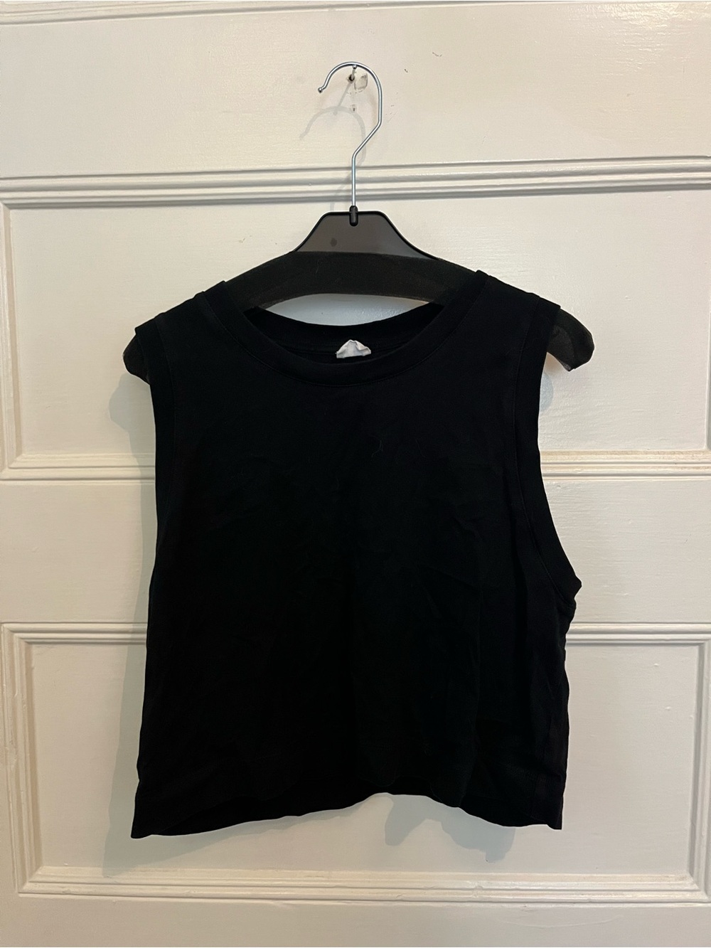 Aritzia Wilfred Black Cropped Tank Size Small